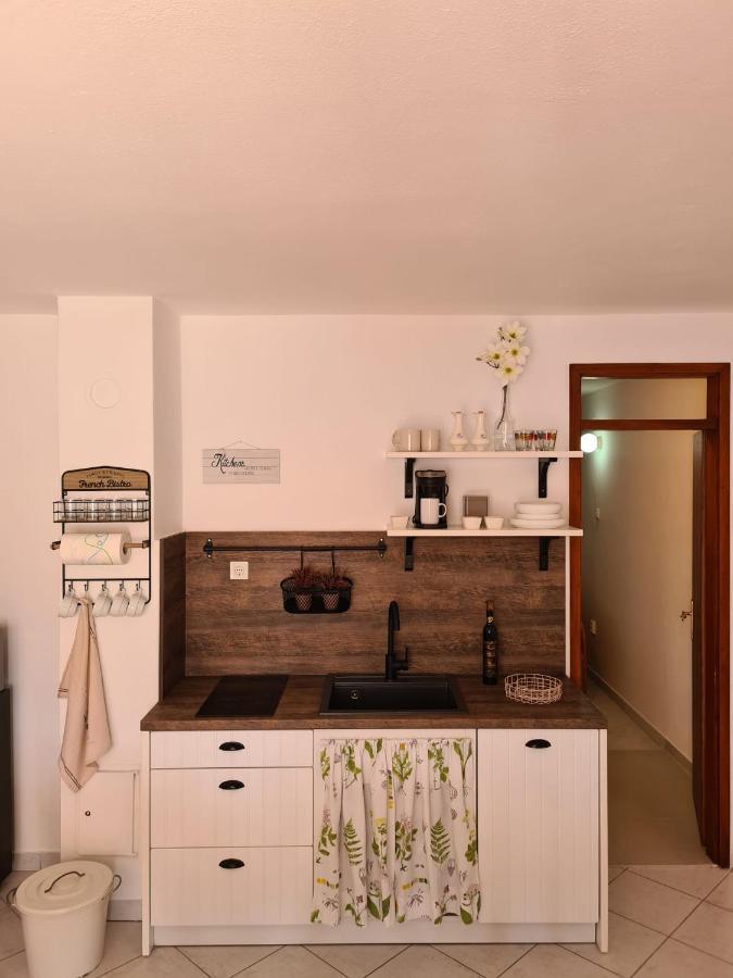 Apartmani More קומרנה מראה חיצוני תמונה