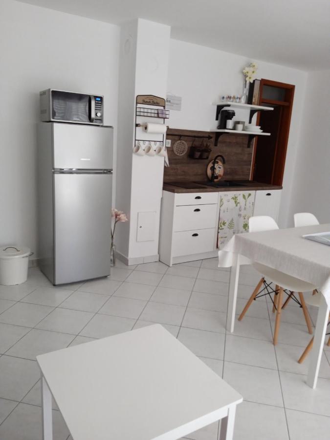 Apartmani More קומרנה מראה חיצוני תמונה