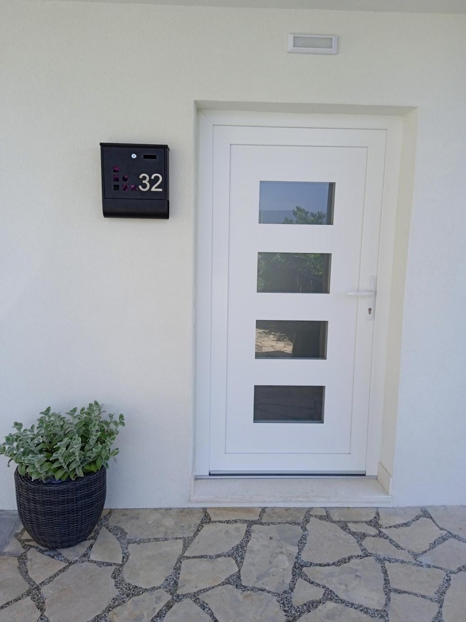 Apartmani More קומרנה מראה חיצוני תמונה